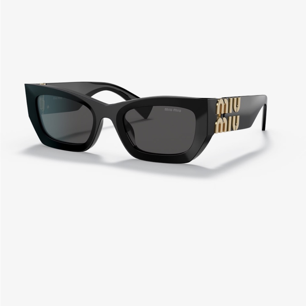 MIU MIU logo sunglasses in black